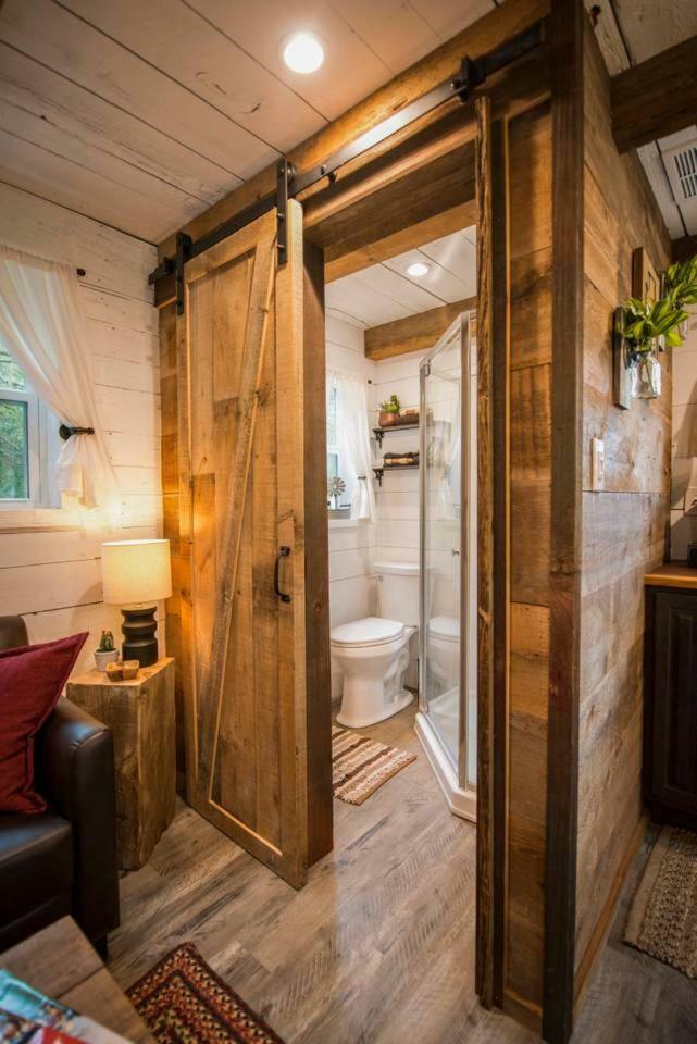 Cozy Cabin Little Red Hen 12 Min To Magnolia Уэйко Экстерьер фото